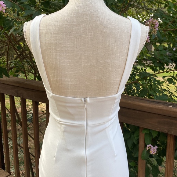 Selfie Leslie ANECDOTE U-NECKLINE KNEE LENGTH DRESS WHITE - Picture 10 of 12